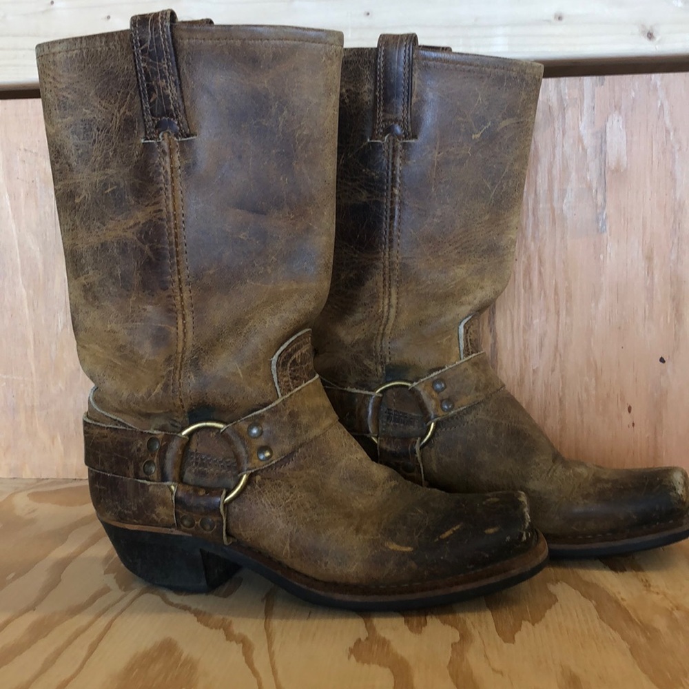 perfectly broken in Frye Harness Boots!
